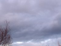 Über Allem dunkle Wolken.